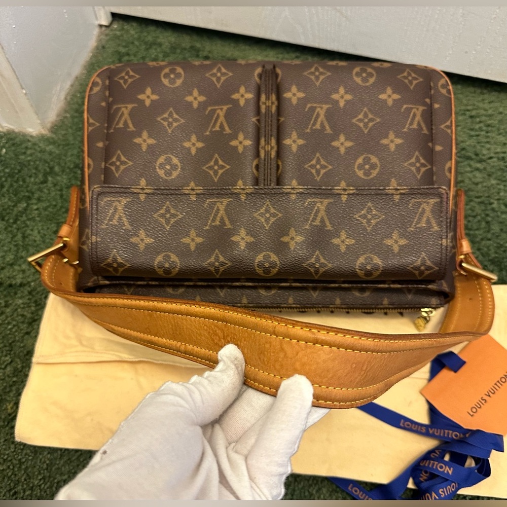 ✨SOLD❗️LV Mono shoulder bag ✨